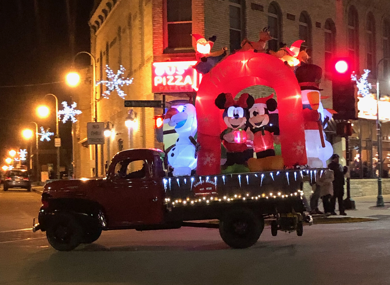 Whitewater Holiday parade to be held Friday