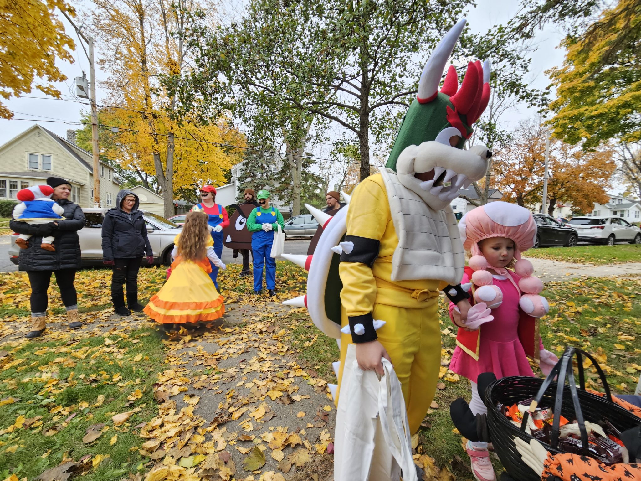 Fort goes trickortreating (Fort Atkinson