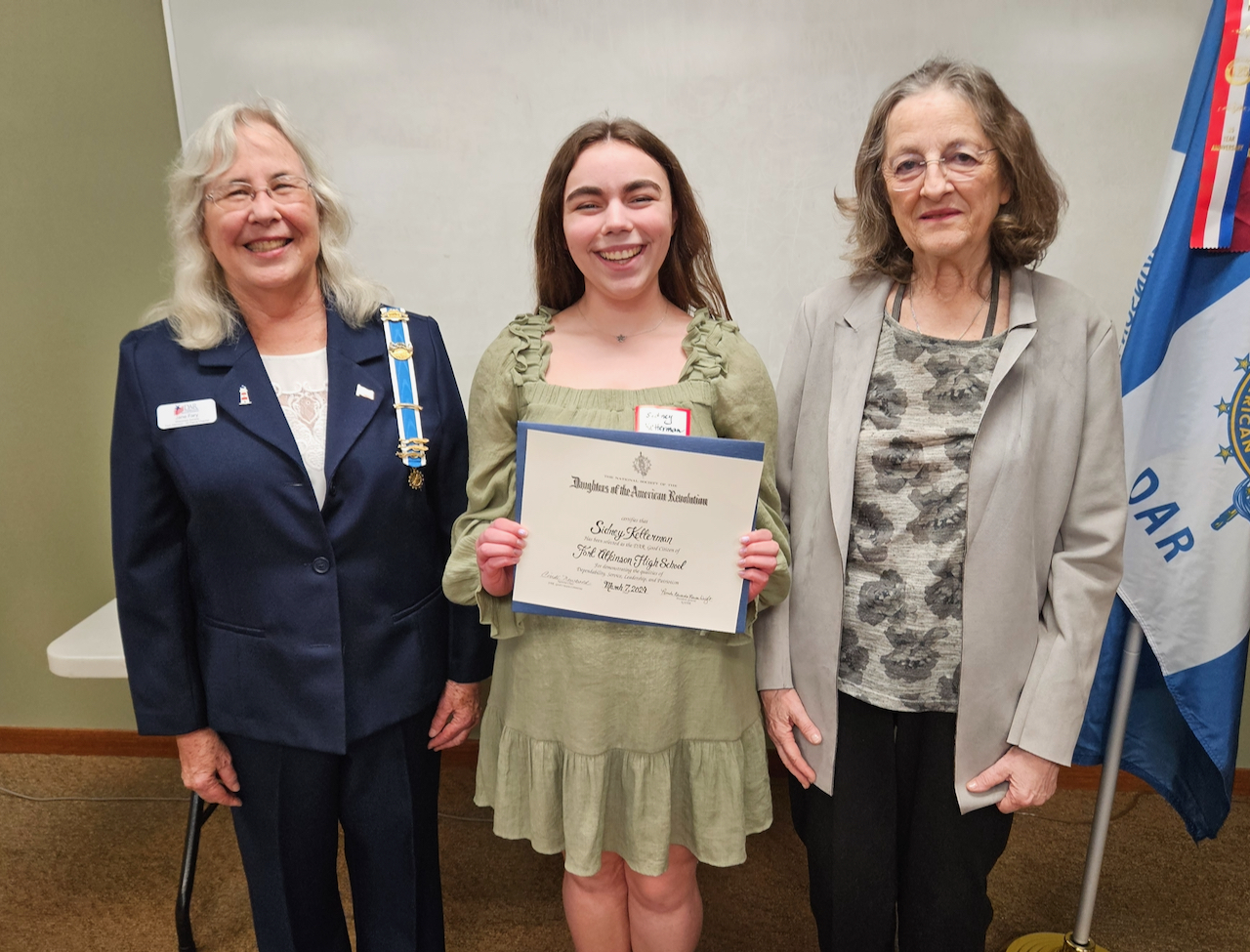 Fort High School senior’s essay advances to state DAR competition 